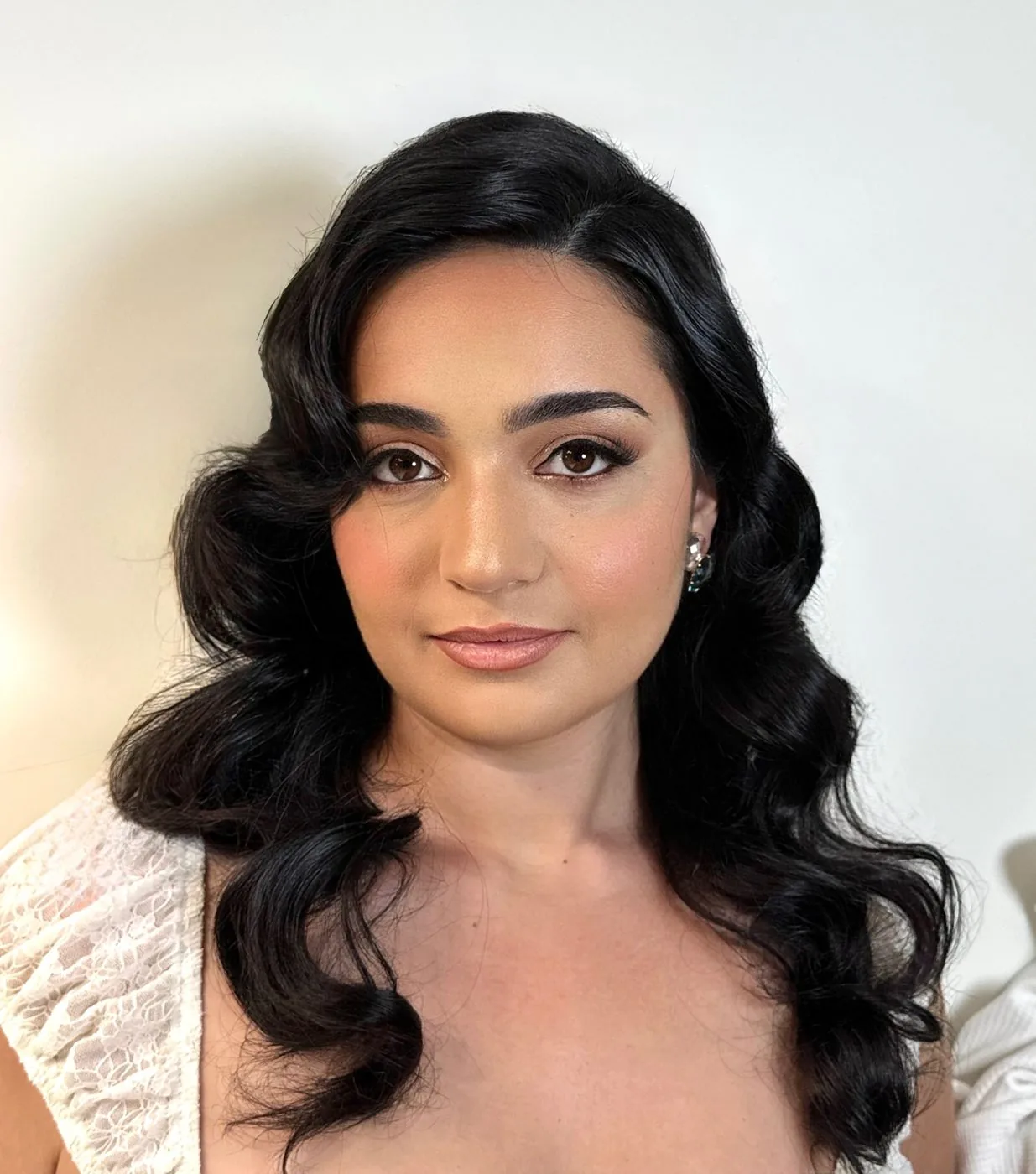 Bridal makeup with old-Hollywood waves