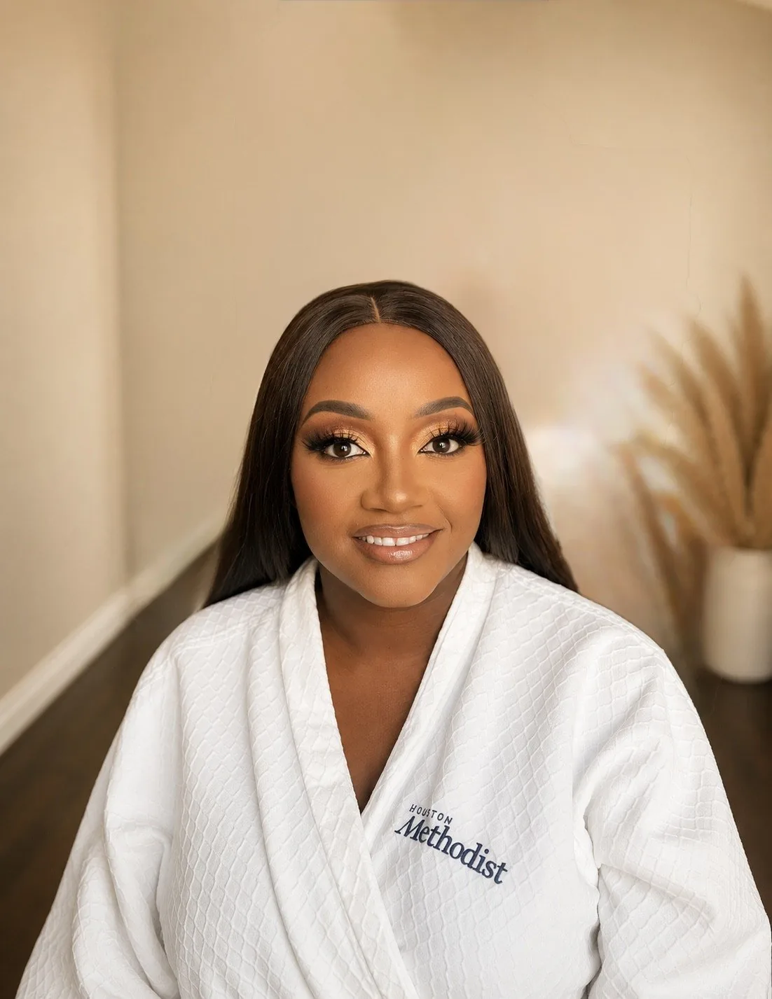 Glam makeup — natural lashes